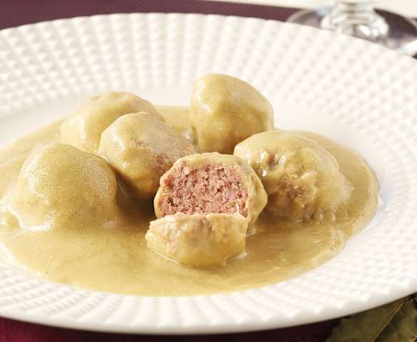 Pulpety z sosem cebulowo-migdałowym