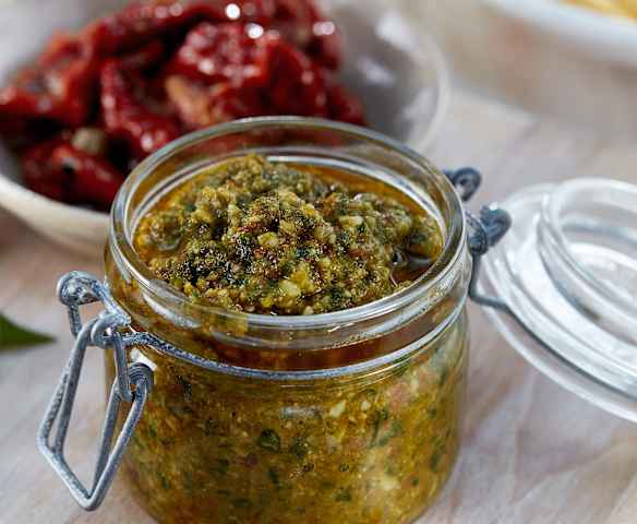 Bärlauch-Tomaten-Pesto