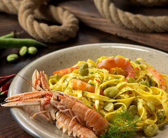 Fettuccine al limone al sugo di scampi