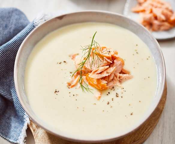 Fenchelrahmsuppe mit Stremellachs