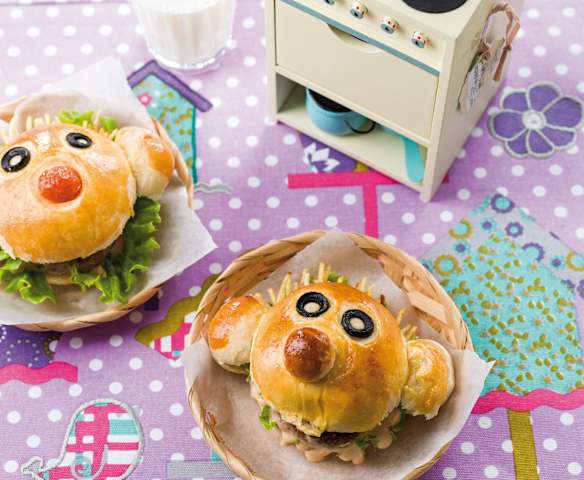 Pãezinhos palhaço com hambúrguer