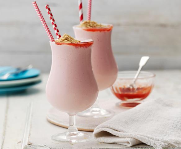 Strawberry Cheesecake Milkshake Strawberry Cheesecake Milkshake