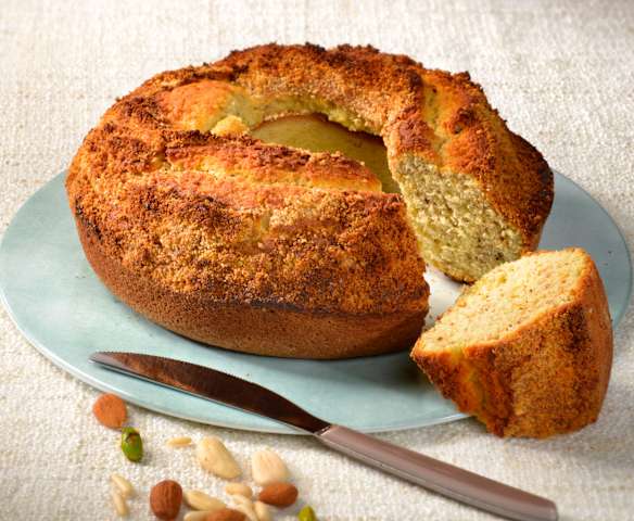 Ciambellone alla frutta secca