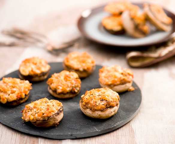 Pieczarki zapiekane z kozim serem