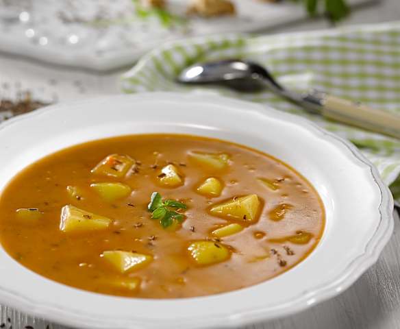 Kmínová polévka s bramborami