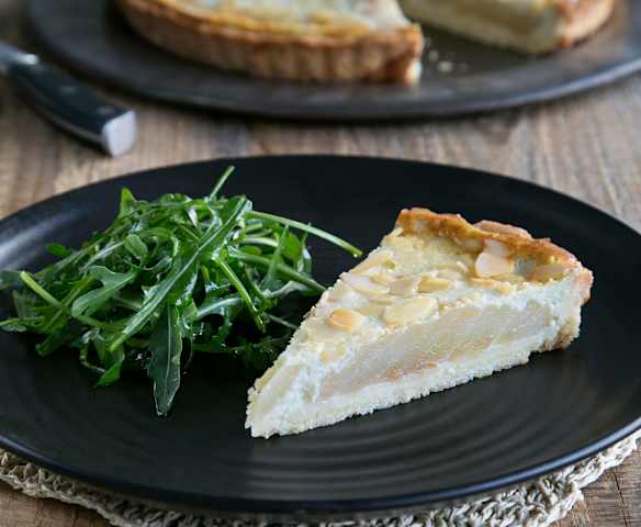 Τάρτα με αχλάδι και μπλε τυρί