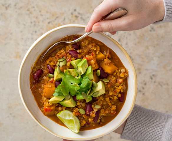 Hearty lentil chilli