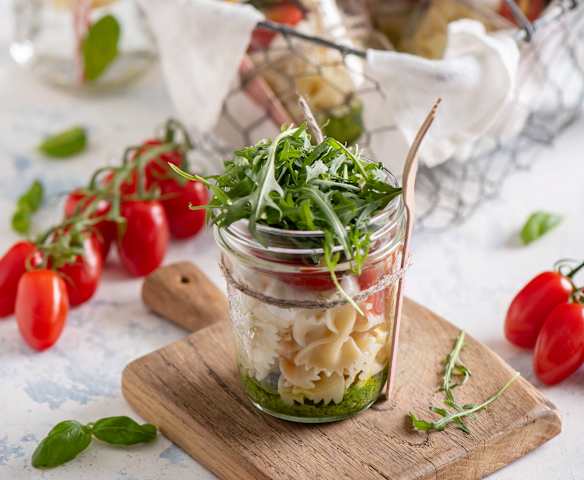 Sałatka z pesto w stylu włoskim