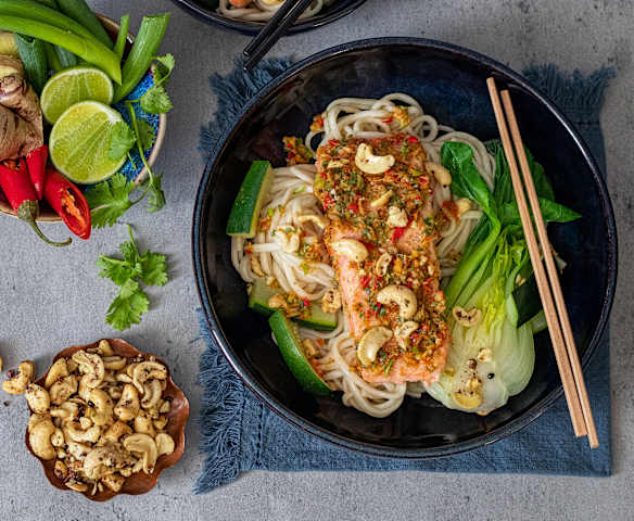 Ginger salmon udon with spiced cashews
