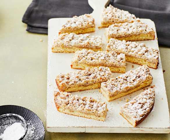 Haselnuss-Streuselkuchen