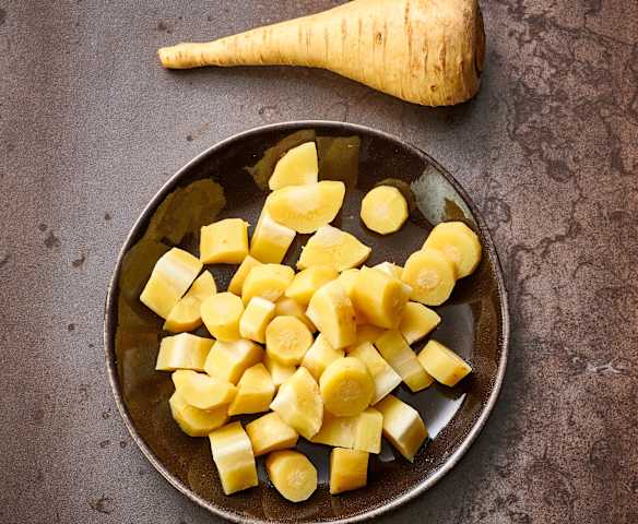 Chirivías al vapor (200-500 g) en cestillo