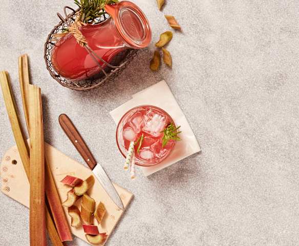 Rhabarbersirup mit Rosmarin