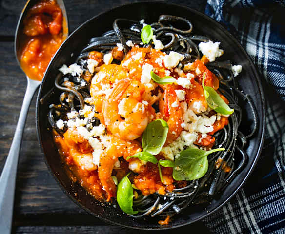 Pâtes aux crevettes et à la feta Pâtes aux crevettes et à la feta