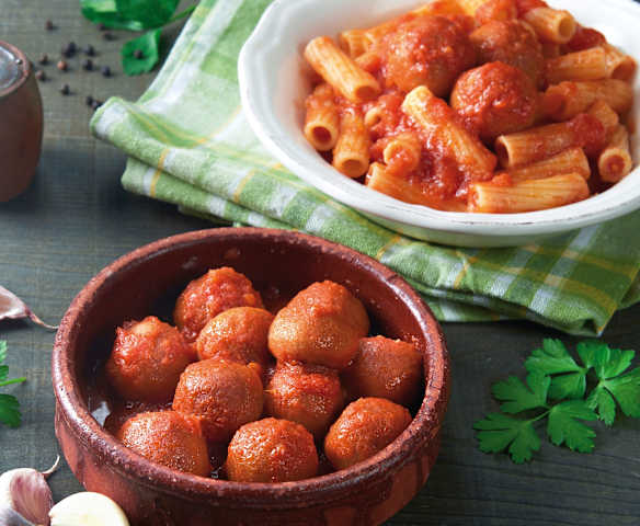 Ragù con polpettine di pane