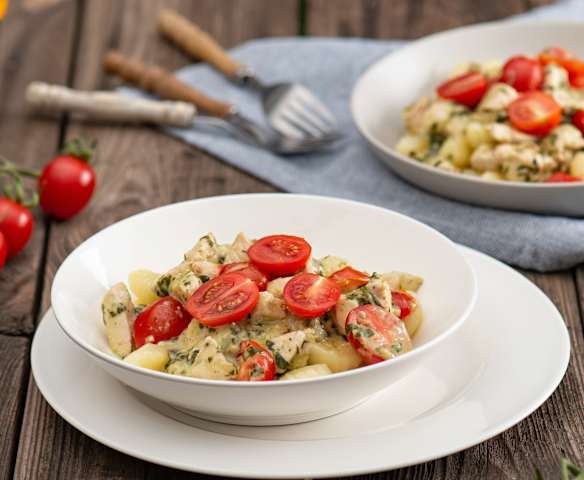 Gnocchi w sosie szpinakowym z kurczakiem