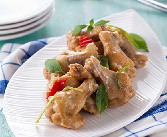 Chicken Drumettes with Beer Sauce Chicken Drumettes with Beer Sauce