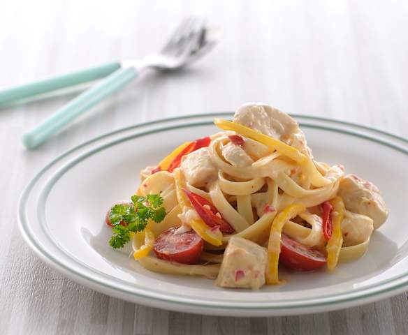 香辣豆乳雞肉寬麵