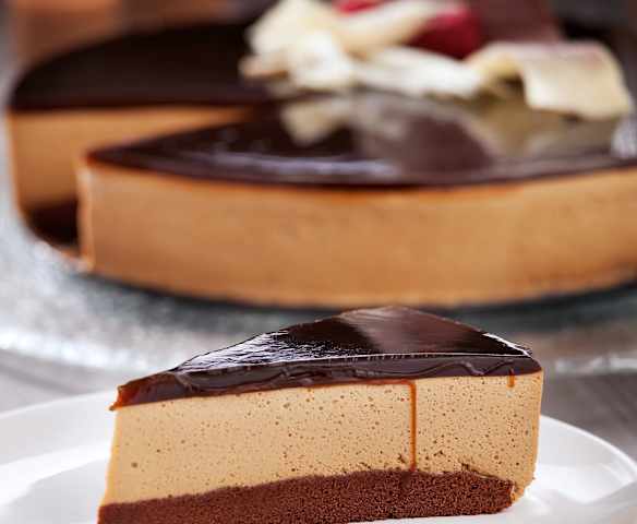 Torta al cioccolato bianco e crema al whisky