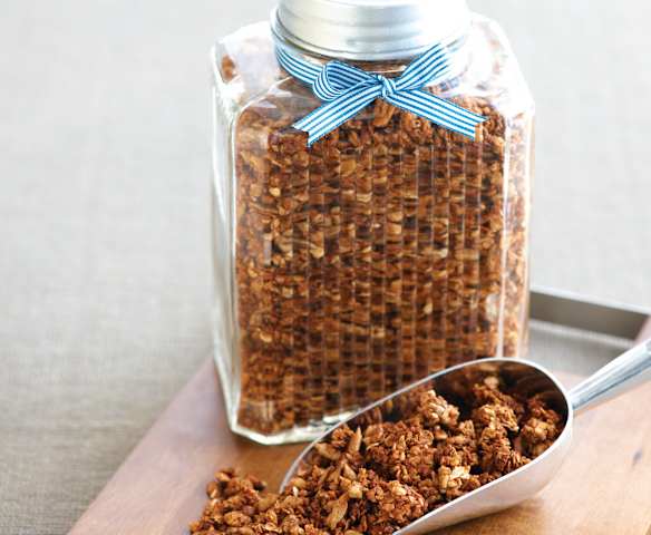 Granola de chocolate e amêndoa