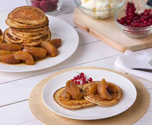 Tortitas integrales con manzanas a la vainilla y canela