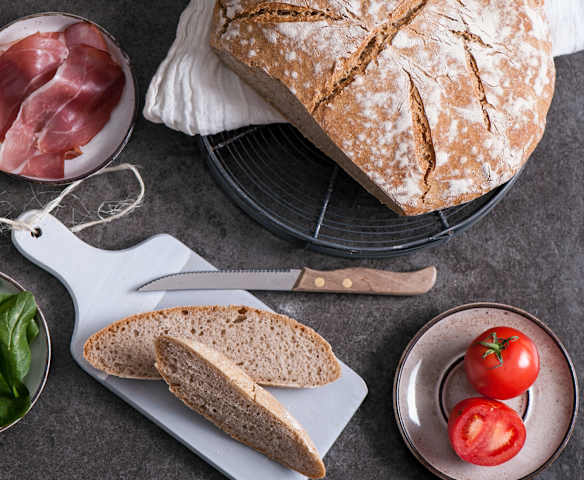 Chleb pszenno-jęczmienny na zakwasie żytnim