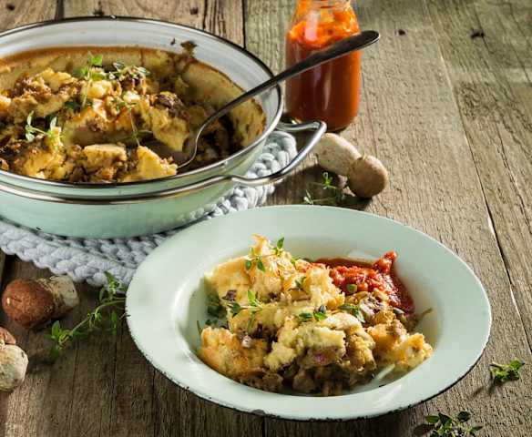 Steinpilzschmarrn mit Paradeisersauce