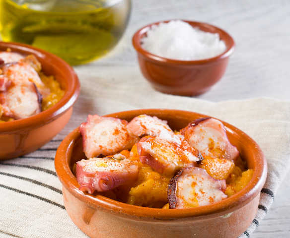 Revolconas con pulpo