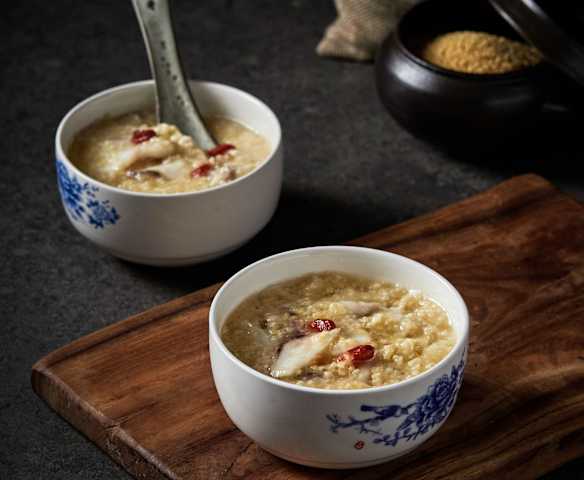 小米粥煮鱼片