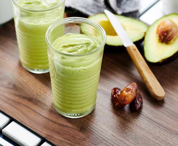 Avocado-Dattel-Shake