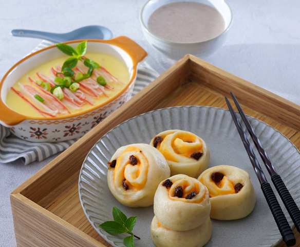 葡萄乾起司饅頭&蟹肉棒蒸蛋、珍寶米漿