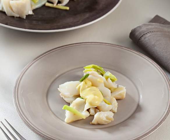 Bacalao con ajetes y pilpil