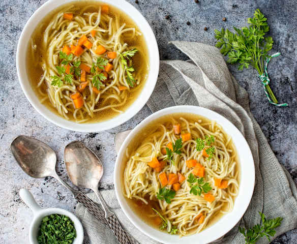 Rosół z kaczki i pieczonych warzyw (z osłoną noża miksującego)