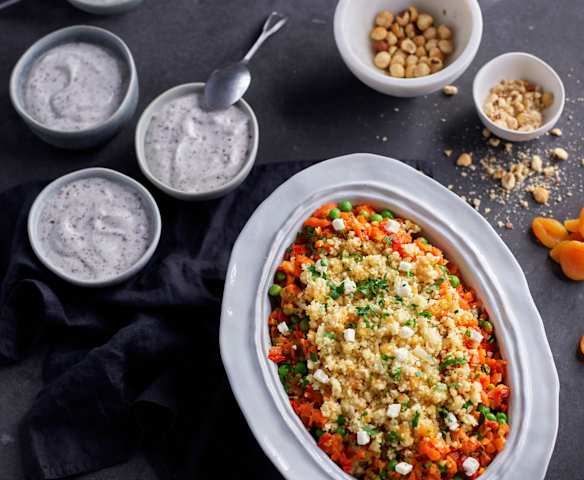 Couscous aux abricots, noisettes, feta et légumes - Crème stracciatella