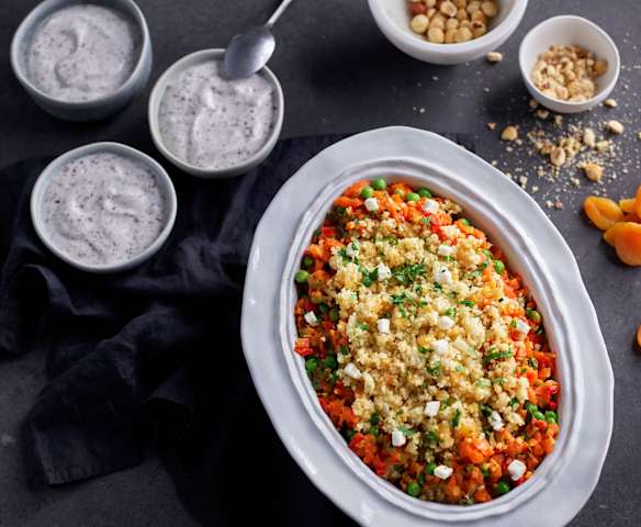 Kuskus z morelami, orzechami laskowymi, fetą i warzywami; Krem stracciatella