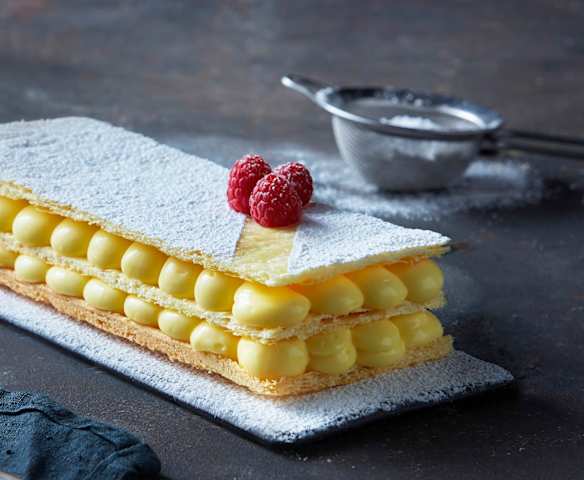 Millefeuille z kremem waniliowym Millefeuille z kremem waniliowym