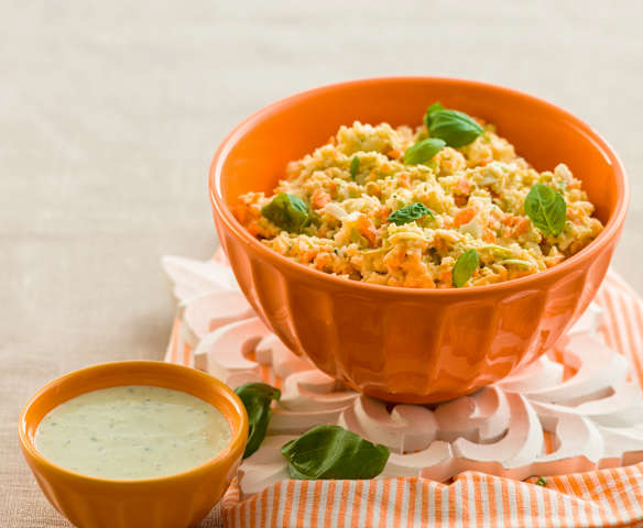 Salada com maionese de manjericão e lima