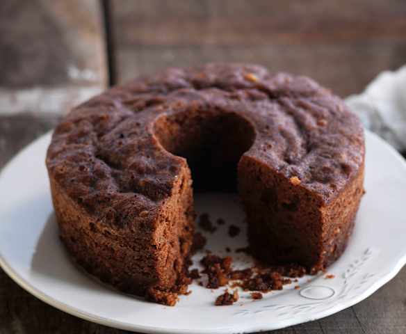 Bolo de noz e café