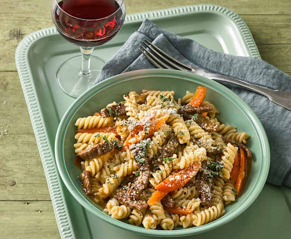 Fusilli mit Geschnetzeltem Fusilli mit Geschnetzeltem