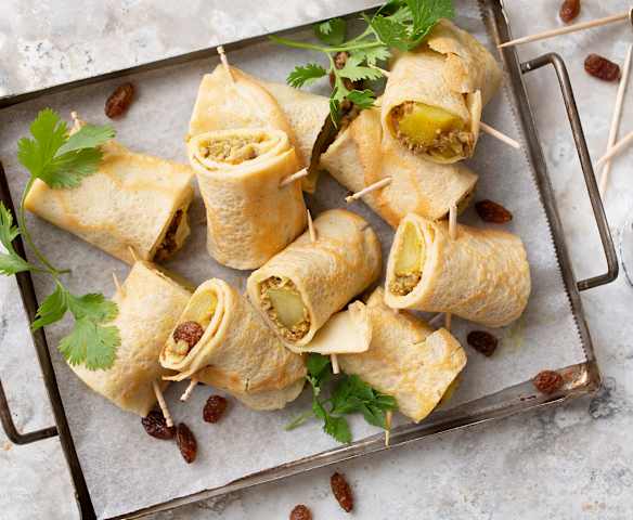 Crêpes al curry con chutney de mango