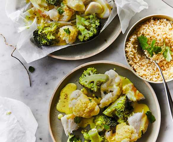 Papillotes de brocoli et chou-fleur au cabillaud, sauce au curry