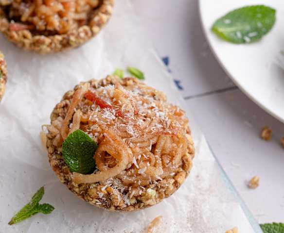 Gluten Free Spiralized Raw Apple Tarts