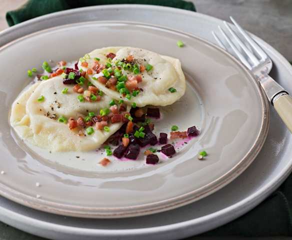 Wildschwein-Ravioli mit Specksauce Wildschwein-Ravioli mit Specksauce