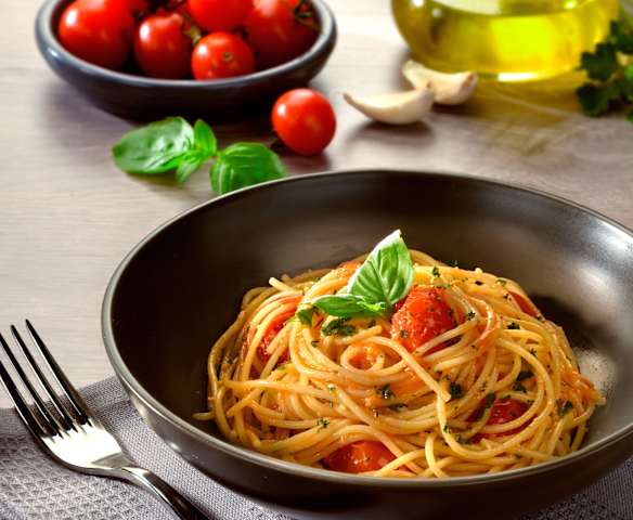 Spaghettini aglio, olio e pomodorini