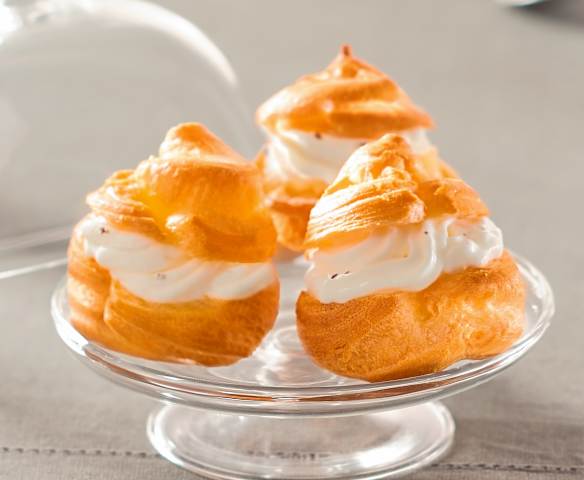 Choux chantilly au clou de girofle