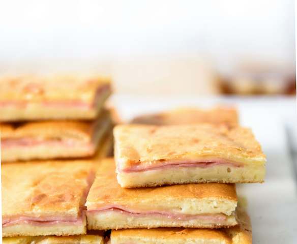 Tarta de jamón y queso con masa licuada