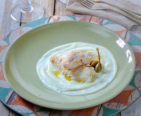 Merluzzo marinato con crema di cavolfiore e zenzero