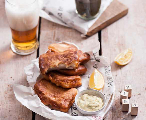 Szczupak w cieście piwnym z sosem duńskim