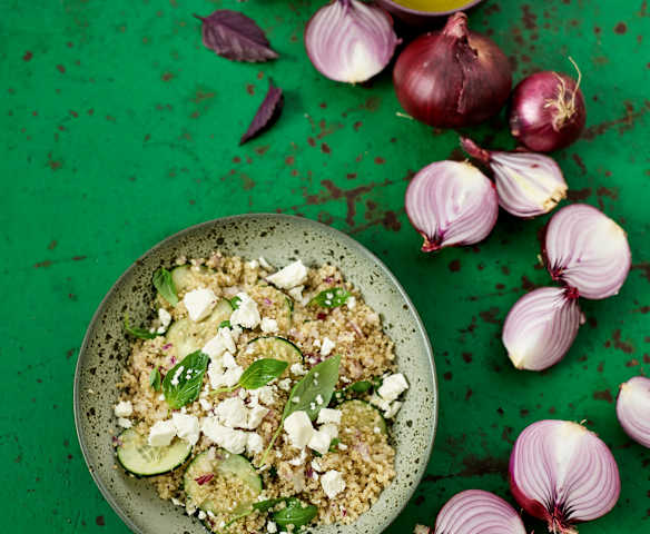 Salada fria de quinoa e pepino