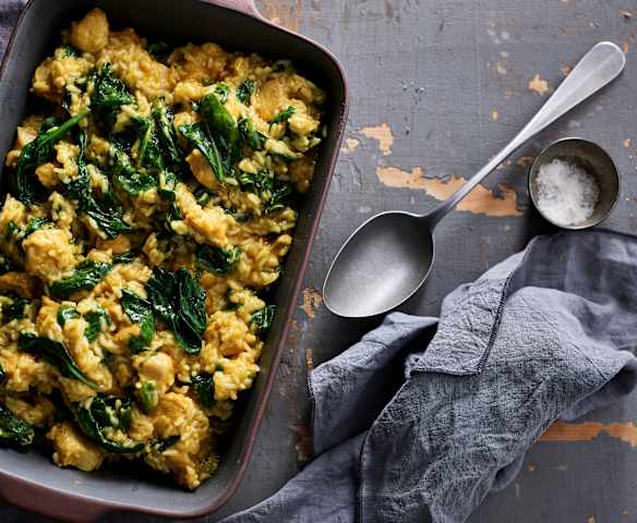 Arroz de coelho e espinafres Arroz de coelho e espinafres