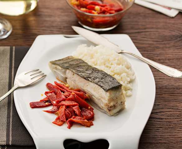 Rodaballo con arroz y pimientos del piquillo